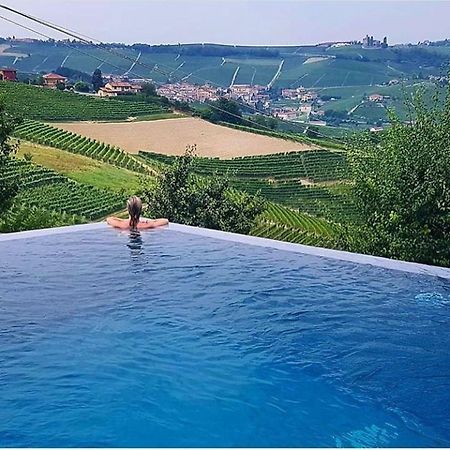 Maison d'hôtes Cascina Roella à Monforte dʼAlba Extérieur photo
